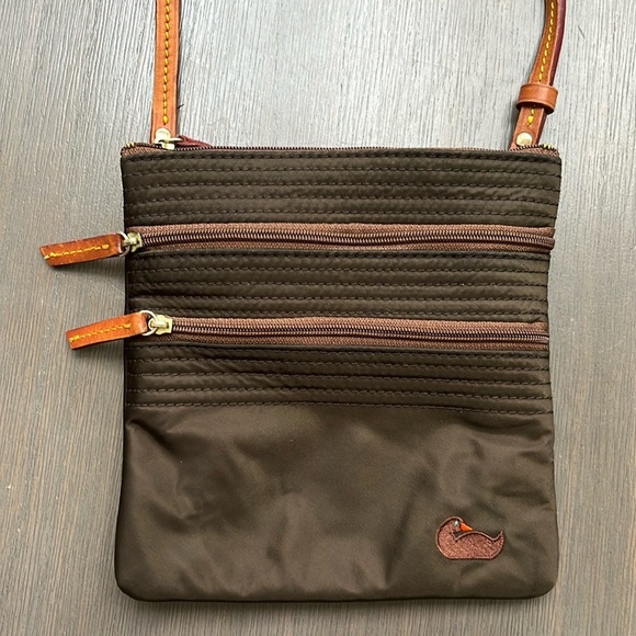 Dooney & Bourke Cross body bag Purse Nylon Tripple Zip North South - Picture 2 of 9